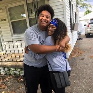 Meet your Posher, Aurora